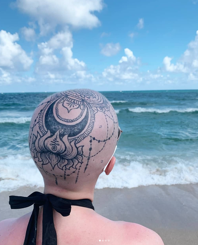 head henna for patient with cancer or alopecia on crown of head